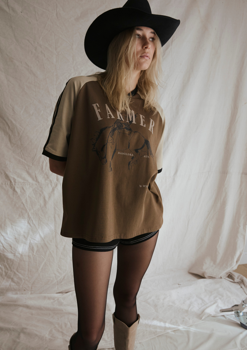 Dark Horse Raglan